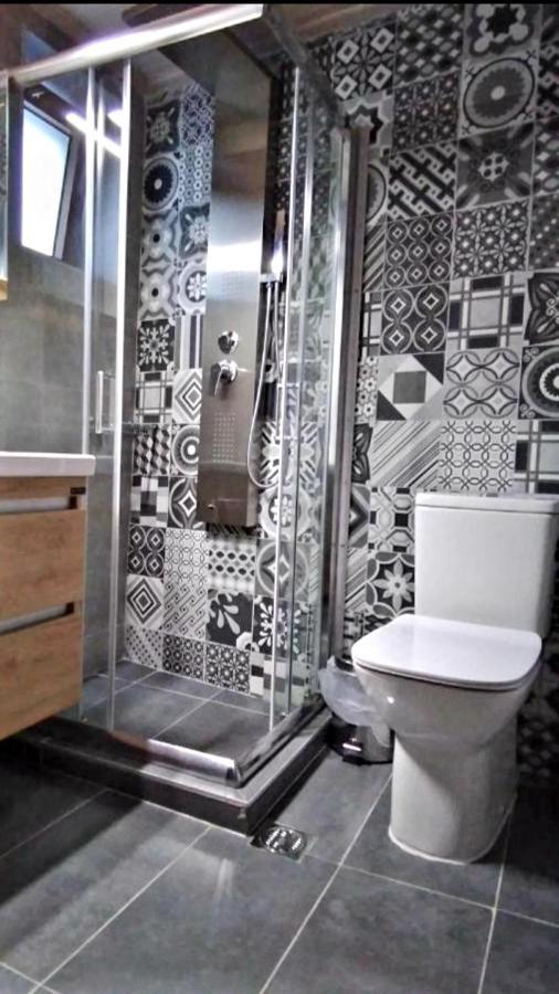 Lichovo Hotel Papingo Buitenkant foto
